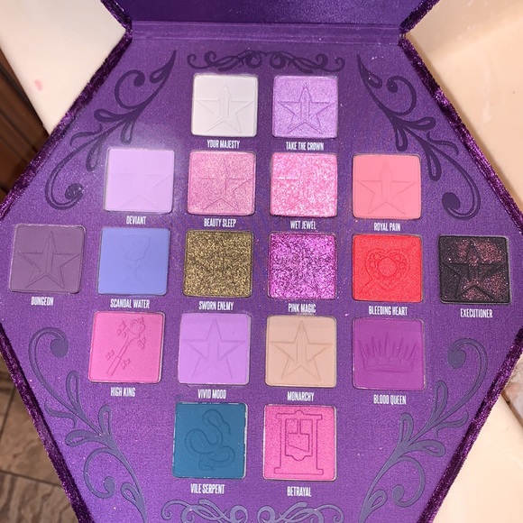 Jeffree Star Blood Lust - Picture 5 of 5